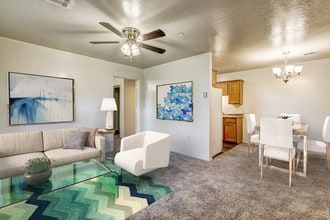 Building Photo - Oak Place