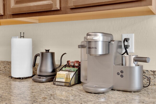 Building Photo - 7605 Finishing Touch Court