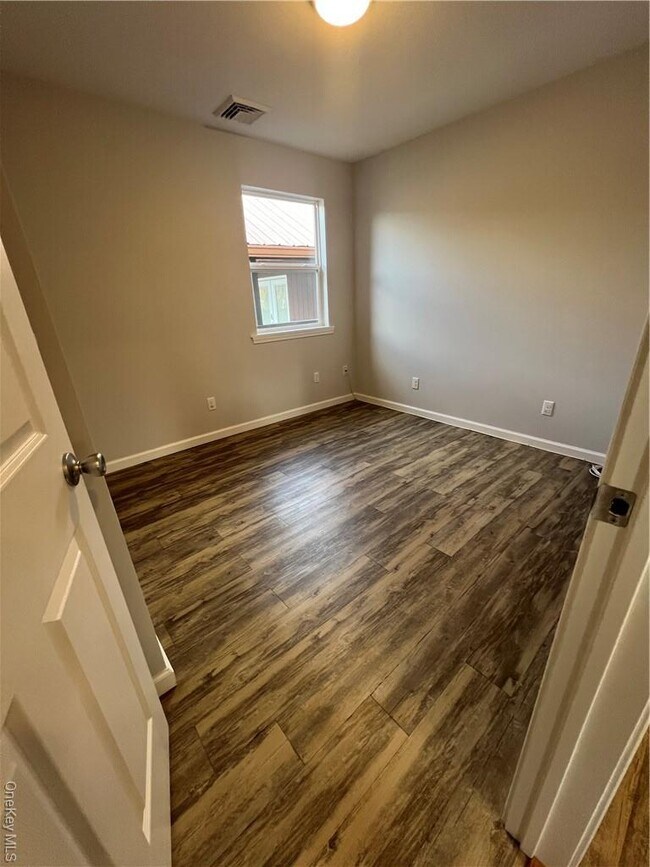 Foto del edificio - 1169 NY-17A