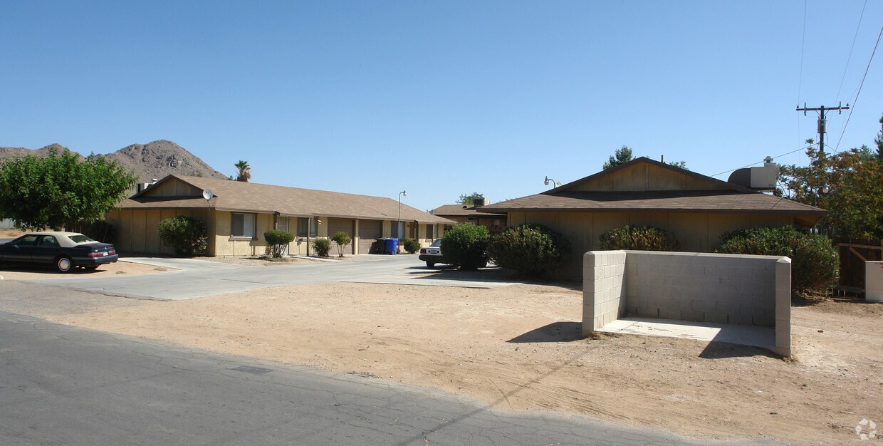 20245 Pawhuska Rd, Apple Valley, CA 92307 Apartments in Apple Valley