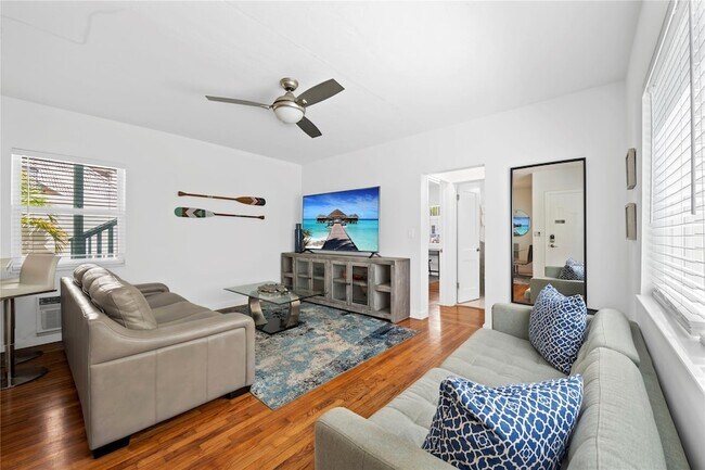 Building Photo - 3015 Seville St