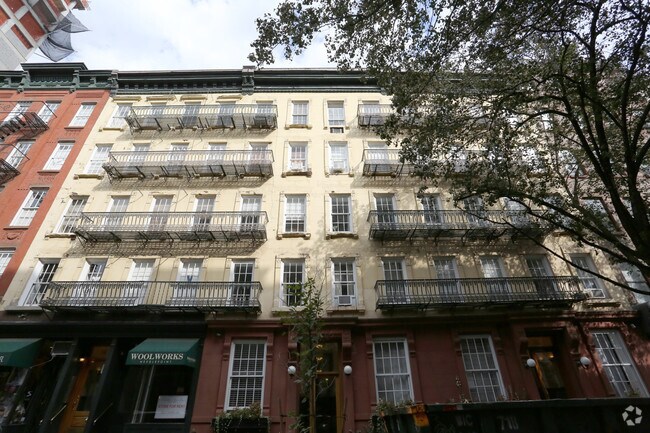 Foto del edificio - 309-315 E 81st St