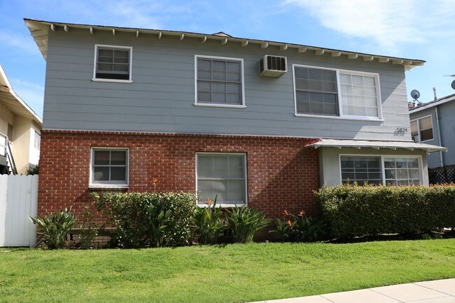Foto del edificio - 5824 Coldwater Canyon Ave