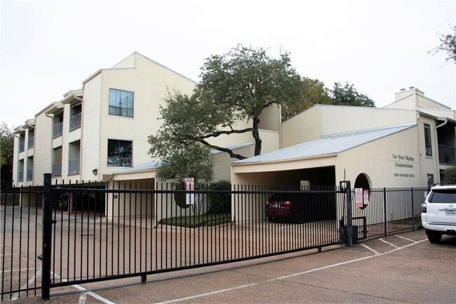 Building Photo - 3840 Far W Blvd