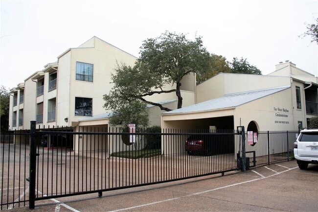 Foto del edificio - 3840 Far W Blvd
