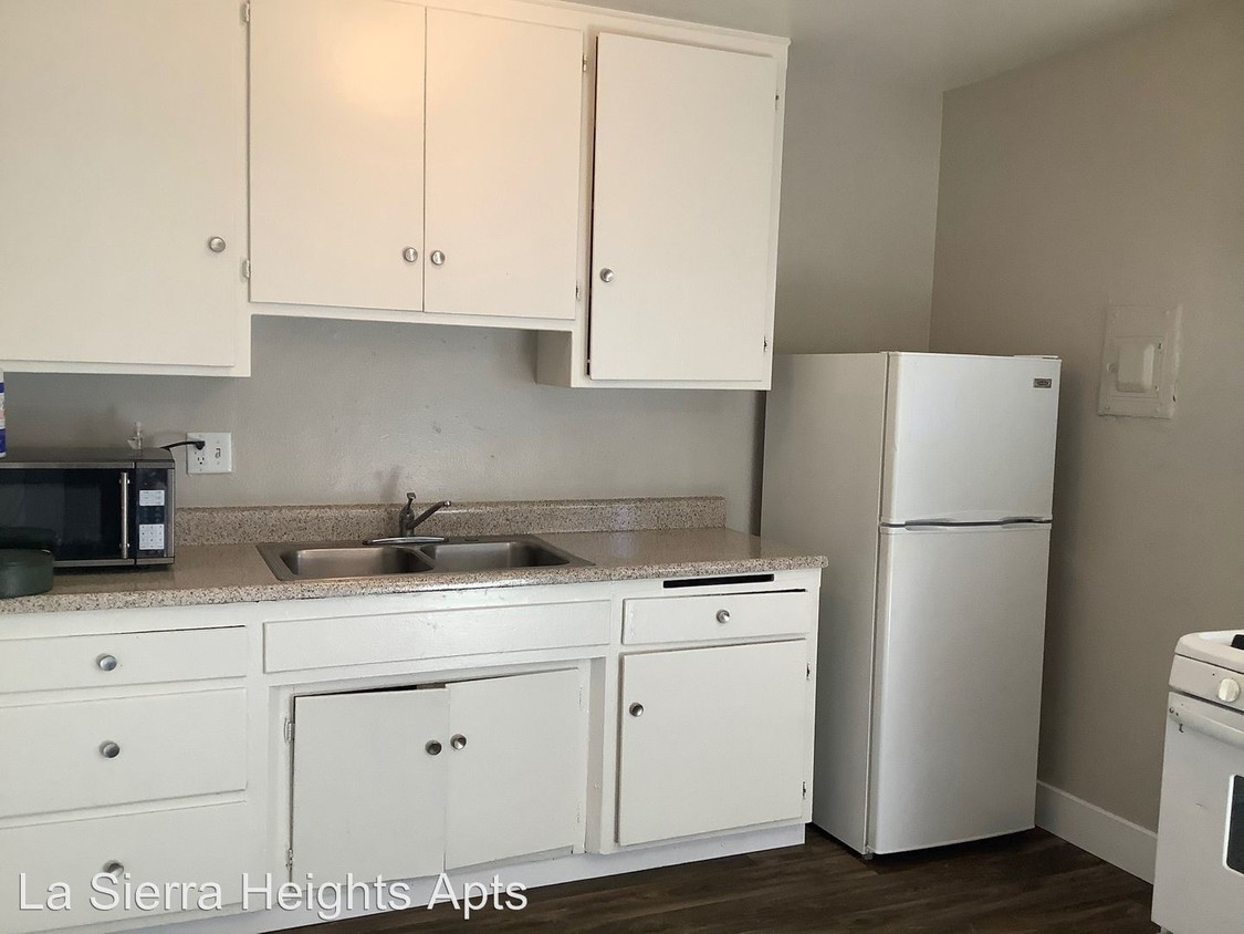 Foto principal - 10160-10184 Gould St