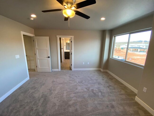 Building Photo - Beautifully Designed 3 Bedroom Townhome Ne...