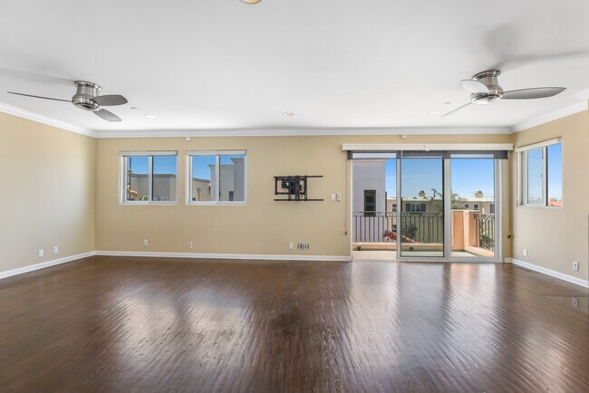 Foto del edificio - 209 Crest Dr