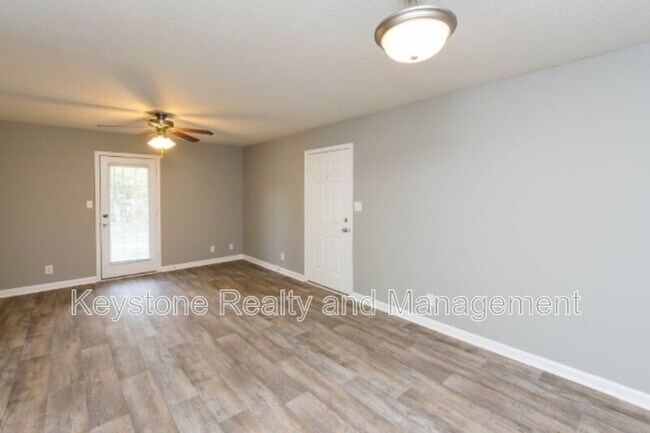 Building Photo - 3301 Royster Ln