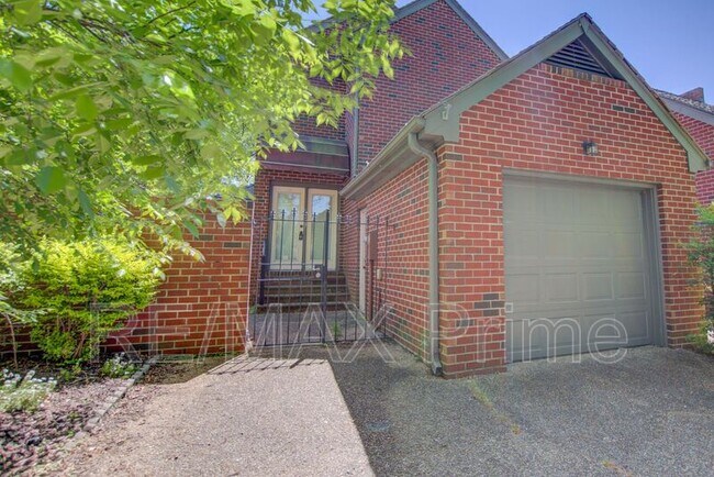 Foto del edificio - 1229 Llewellyn Ave