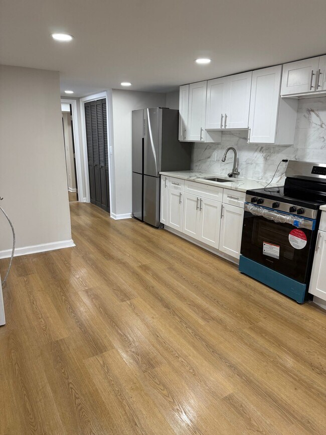 Foto del edificio - 4050 Maywood St