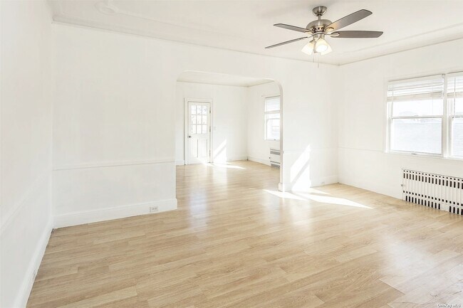 Foto del edificio - 324 W Chester St