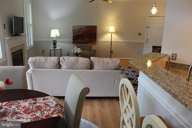 Building Photo - 11314 Sundial Ct