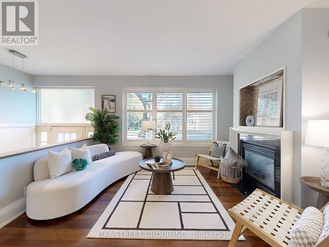 Building Photo - 8 Overton Crescent