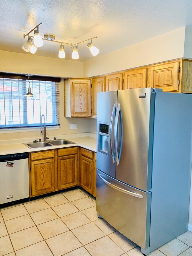 Foto del edificio - 11701 Holiday Ave NE