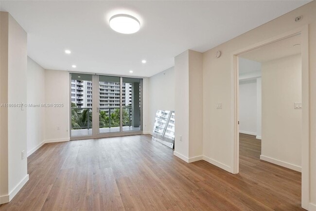 Foto del edificio - 1500 Bay Rd