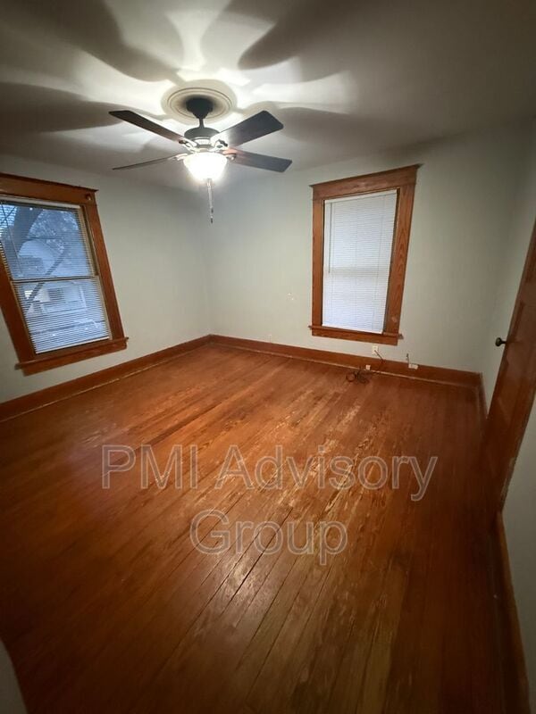 Foto del edificio - 1323 SW Garfield Ave