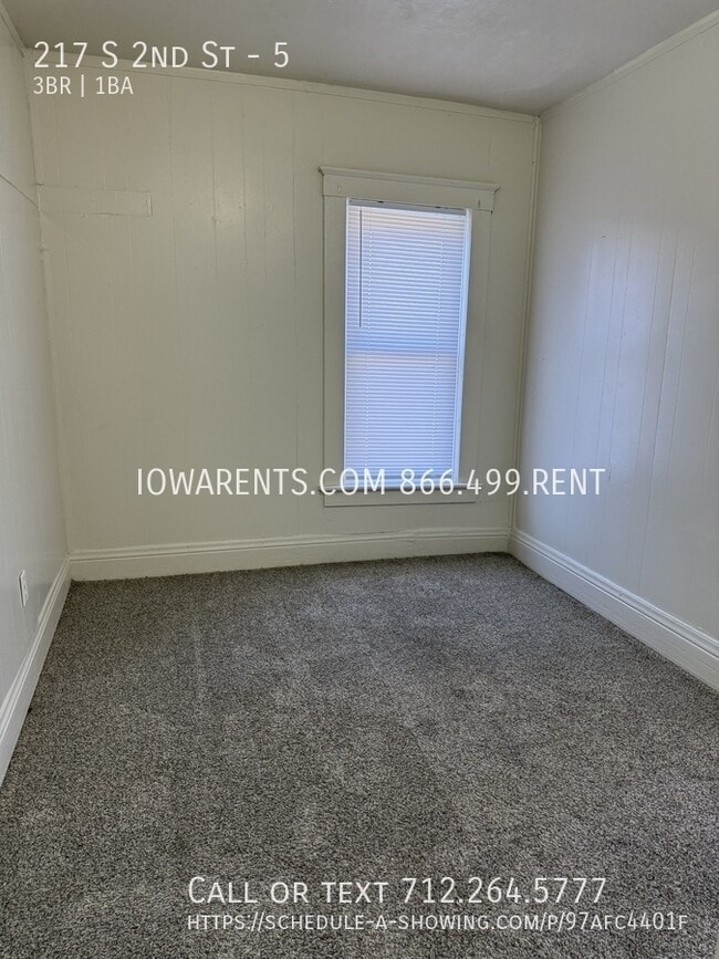 Building Photo - 217 S 2nd St