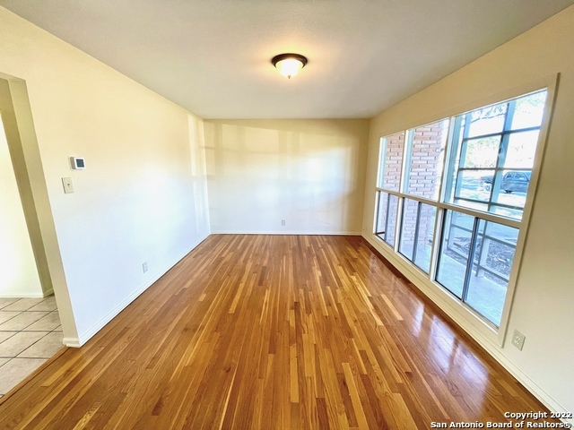Building Photo - 606 Marquis Ln