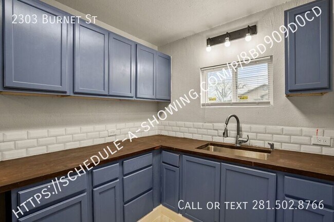 Foto del edificio - 2303 Burnet St