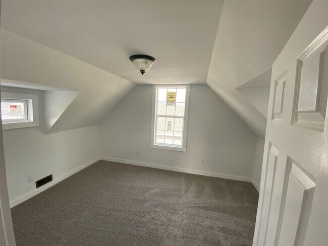 Foto del edificio - 3 Bedroom 2 bath