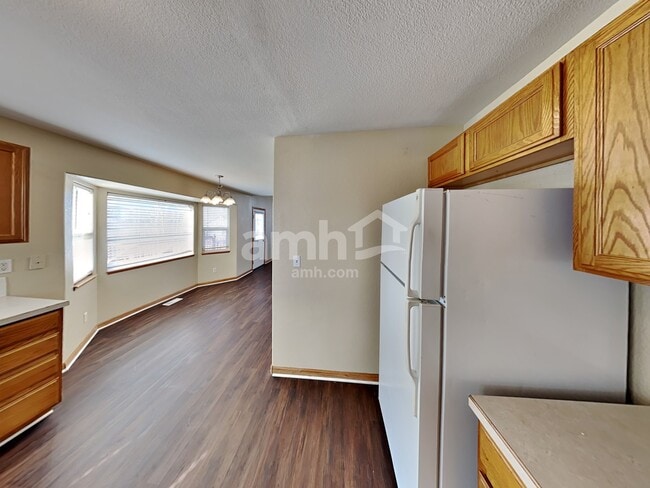 Building Photo - 3808 Ironhorse Dr