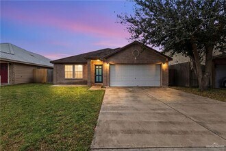 Building Photo - 2246 Llano Grande Ln