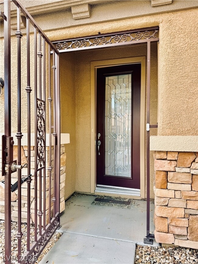 Building Photo - 2119 Gunnison Pl