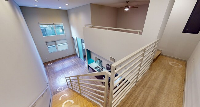 Building Photo - 265 S San Pedro St