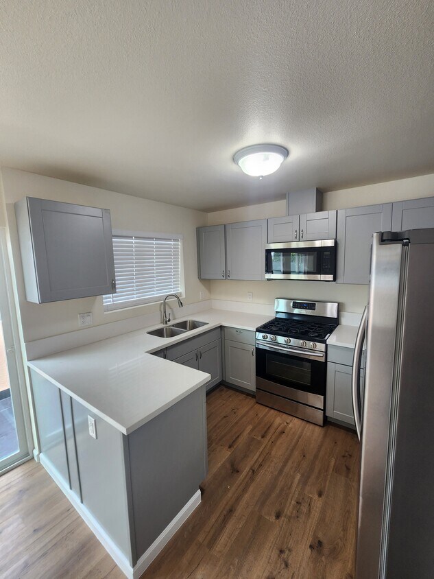 Foto principal - 5501 W 119th St