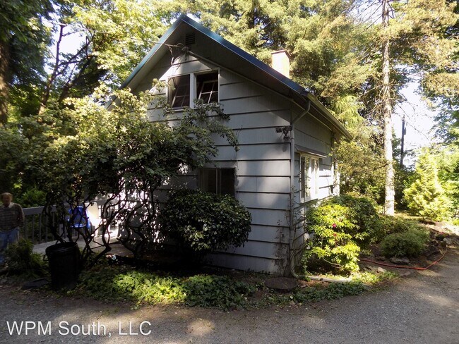 Building Photo - 3 br, 1 bath House - 4420 S 200th St