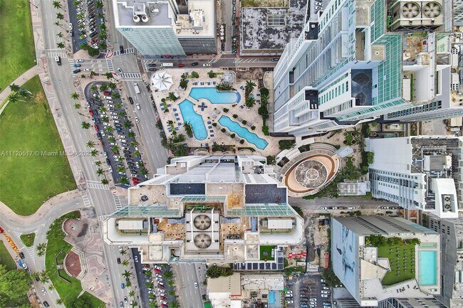 Foto del edificio - 244 Biscayne Blvd