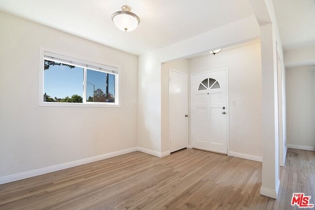 Photo - 6322 W 79th St House