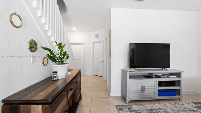 Building Photo - KEYS GATE RESIDENTIAL
