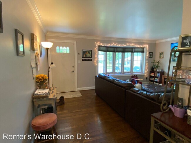 Building Photo - 4 br, 3 bath House - 4218 Adrienne Dr
