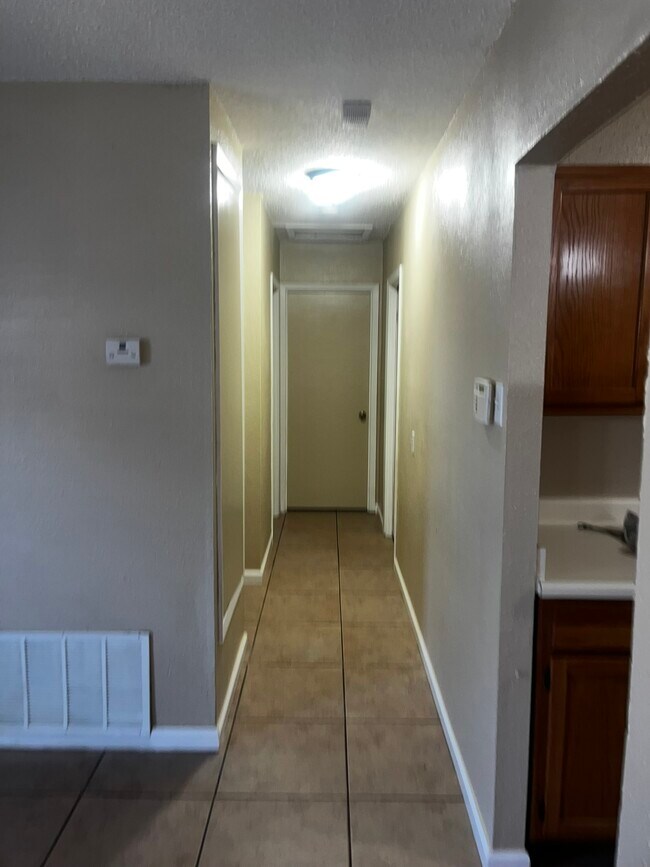 Building Photo - 6242 Indian Valley Dr