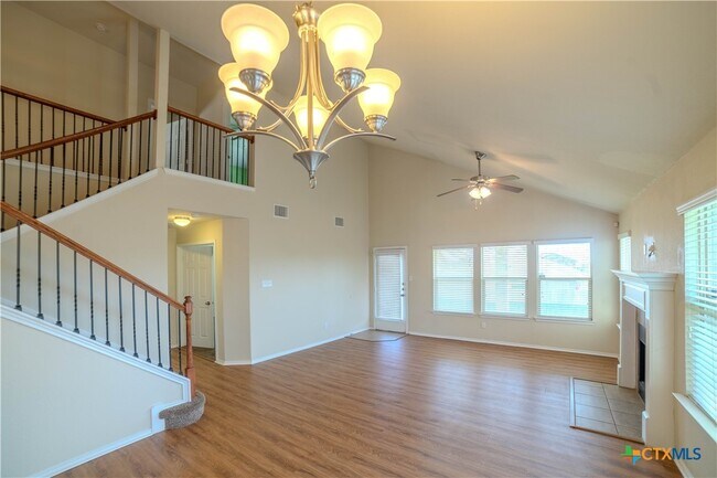 Foto del edificio - 6604 Katy Creek Ln