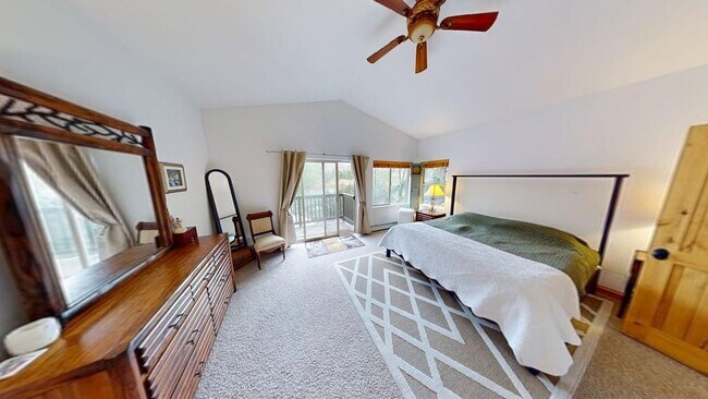 Foto del edificio - 310 Price Ln