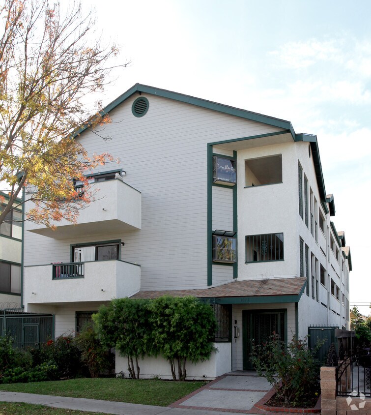 Primary Photo - 1075 Dawson Ave