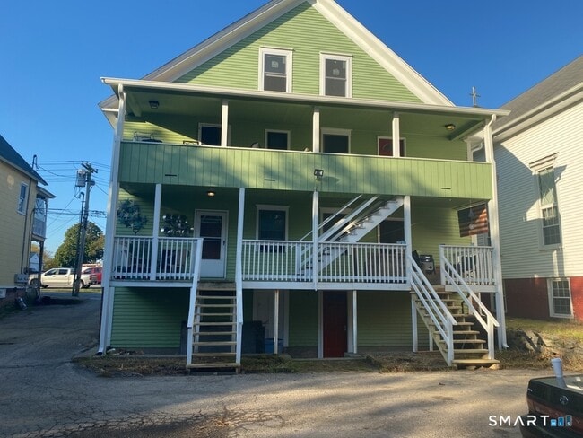 Building Photo - 27 Soule St