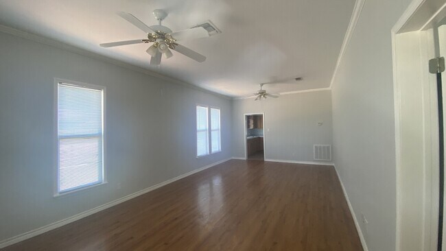 Building Photo - 4609 Centerpoint Rd