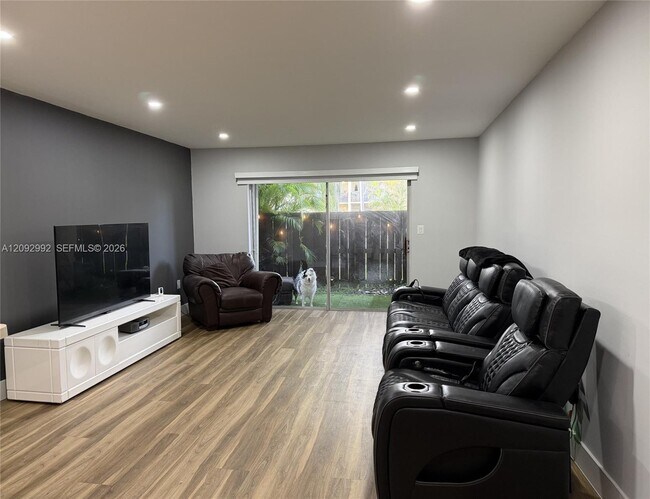 Building Photo - 9100 SW 137th Ter