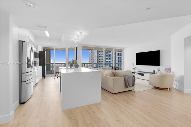 Foto del edificio - 21055 Yacht Club Dr