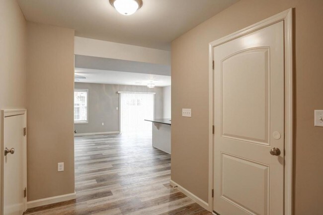 Foto del edificio - 30 Brook Side Dr