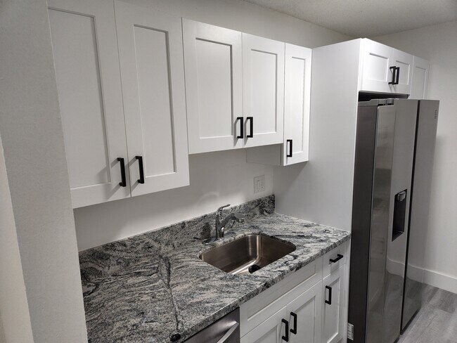 Building Photo - 7419 SW 152nd Ave