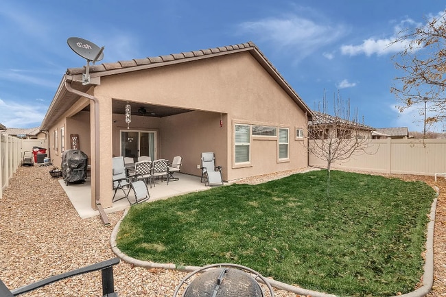 Building Photo - 205 Kelso Mesa Dr