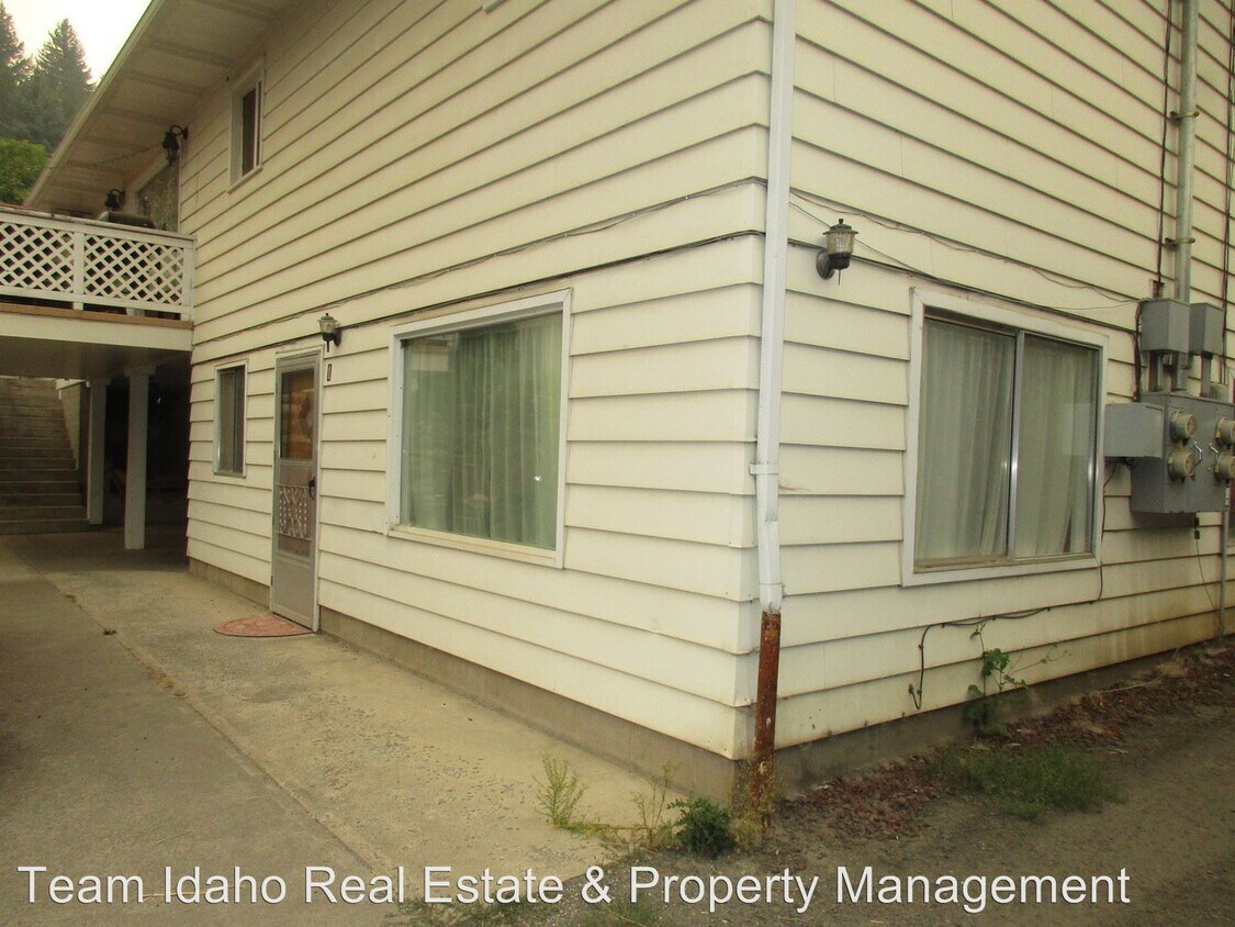 Primary Photo - 1316-1316 Blake Ave