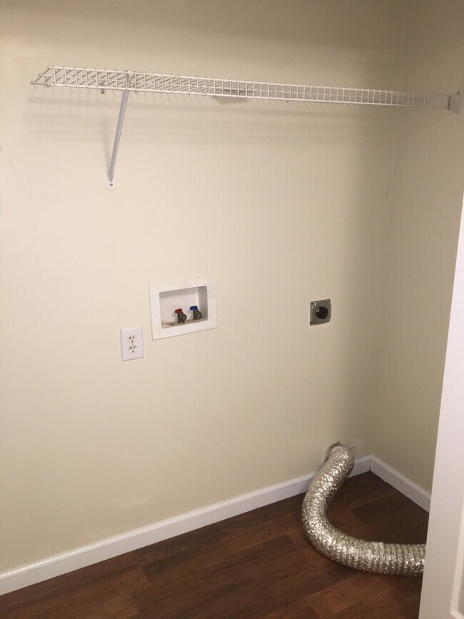 Foto del edificio - 1205 Jackson Ave. Townhomes