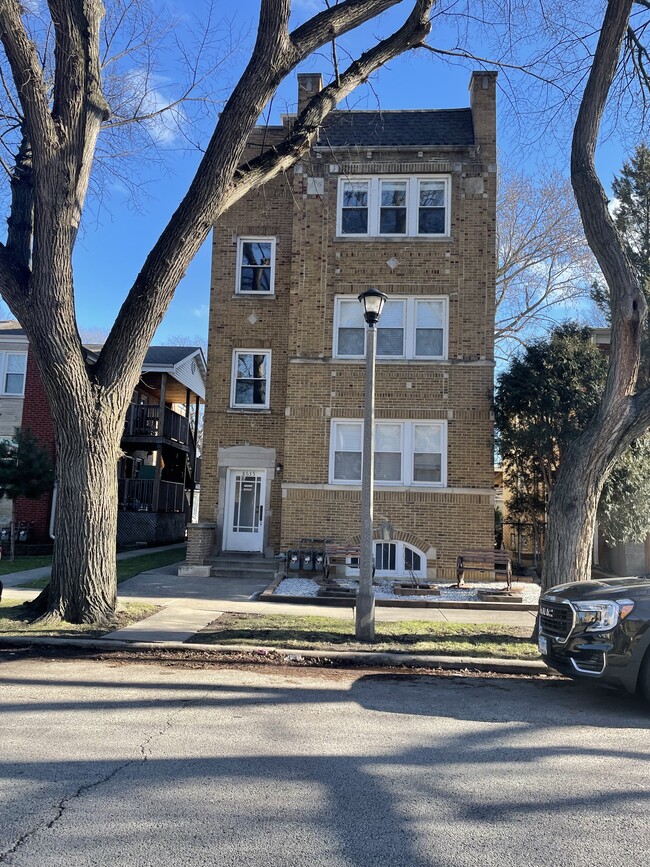 Front of building - 8635 Trumbull Ave