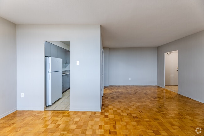 2BR, 1BA - 915SF - Living Room - 2960 Don Mills Rd